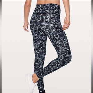 Lululemon Wunder Under Hi-Rise Tight 28"
Embellished Multi